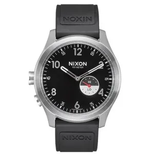 Ρολόι NIXON A1159-000-00 Beacon Sport με μαύρο καντράν και μαύρο καουτσούκ λουράκι.