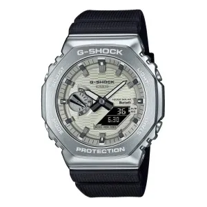 Ανδρικό ρολόι CASIO G-SHOCK GBM-2100A-8BER Solar Bluetooth με λευκό καντράν και μαύρο καουτσούκ λουράκι.
