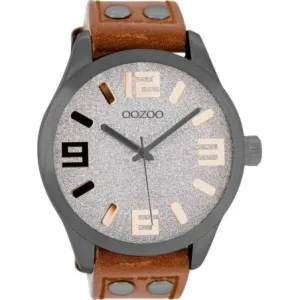 Ρολόι OOZOO XL Timepieces C8465 με ασημί καντράν και καφέ δερμάτινο λουράκι.
