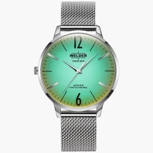 Ρολόι Welder WRS619 από ανοξείδωτο ατσάλι με πράσινο καντράν και μπρασελέ.